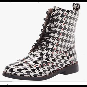 Betsey Johnson combat Boots 5 NIB